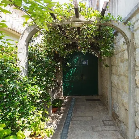 Alma Ξενοδοχείο 3*