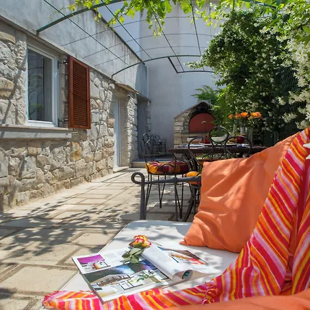 Alma Hotel