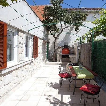 Alma Hotel 3*